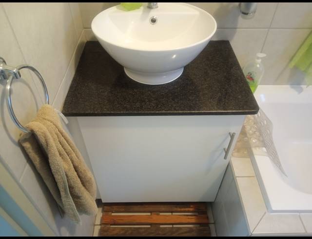 2 BEDROOM SECTIONAL TITLE FOR SALE IN NORTON PARK